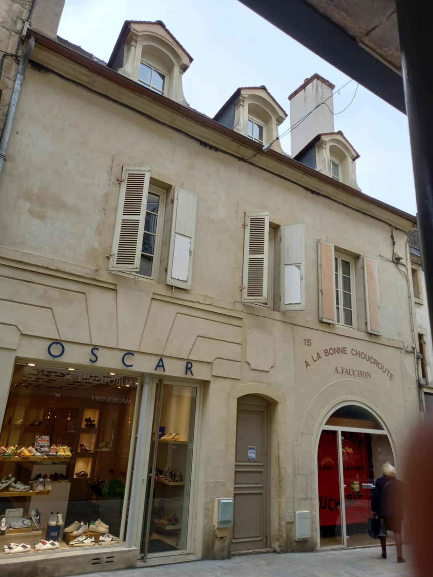 La Cascade Et Des Halles ดีจอง ภายนอก รูปภาพ